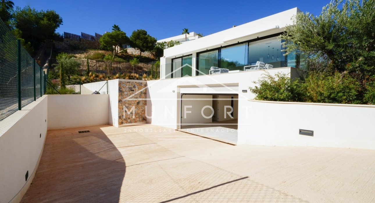 Herverkoop - Luxe villa's -
Orihuela Costa