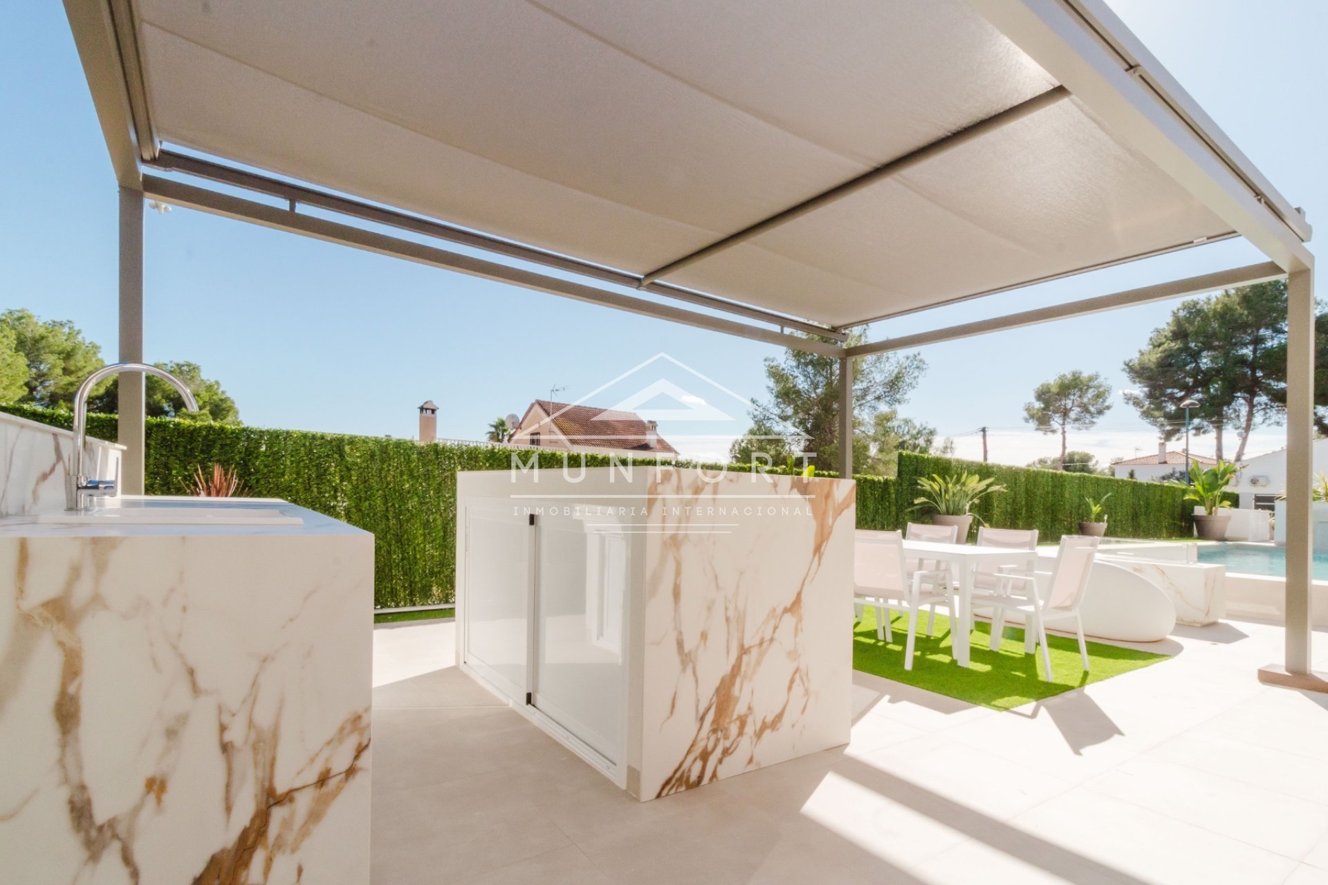 Herverkoop - Luxe villa's -
Pilar de la Horadada - Pinar de Campoverde