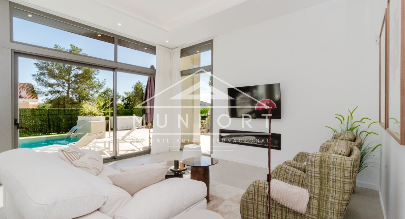 Herverkoop - Luxe villa's -
Pilar de la Horadada - Pinar de Campoverde