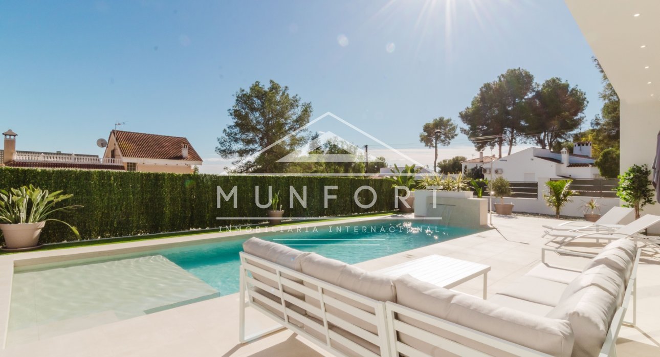 Herverkoop - Luxe villa's -
Pilar de la Horadada - Pinar de Campoverde