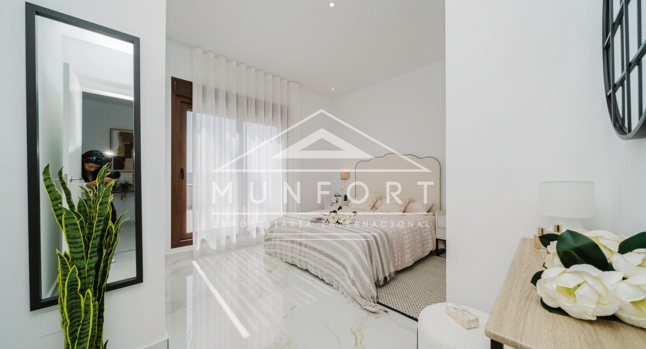 Herverkoop - Luxe villa's -
Polop de La Marina 