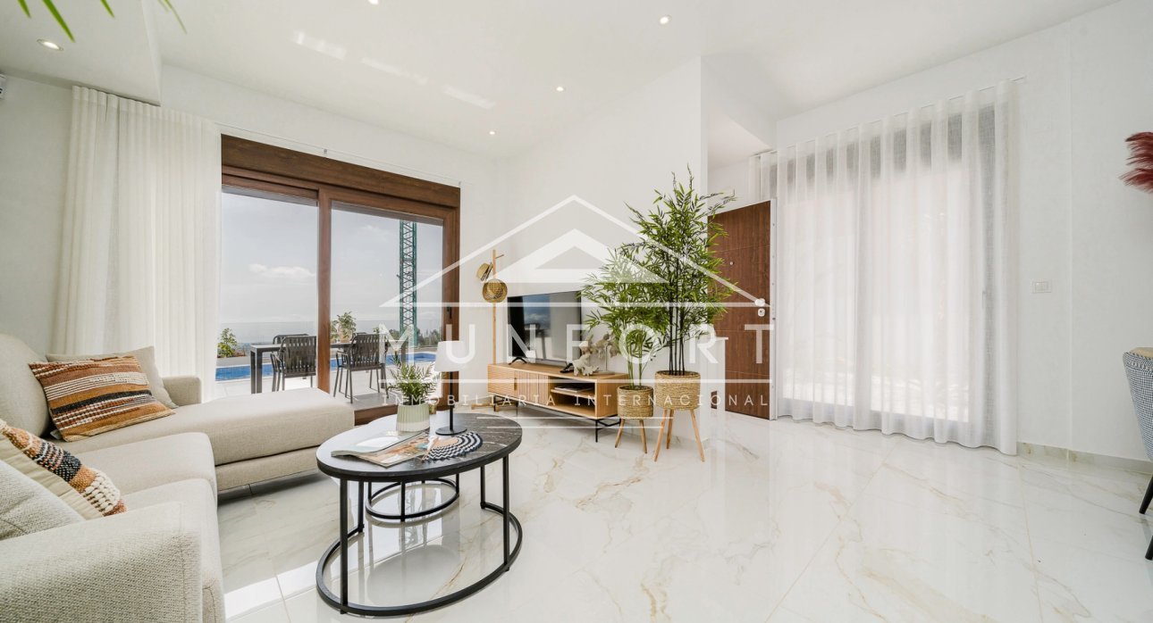 Herverkoop - Luxe villa's -
Polop de La Marina 