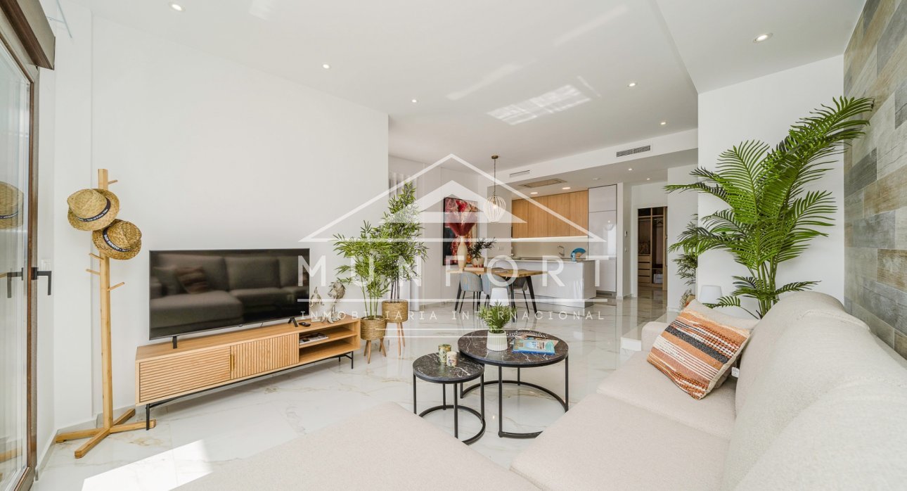 Herverkoop - Luxe villa's -
Polop de La Marina 