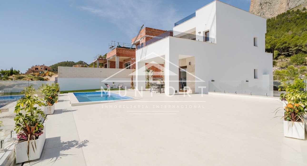 Herverkoop - Luxe villa's -
Polop de La Marina 