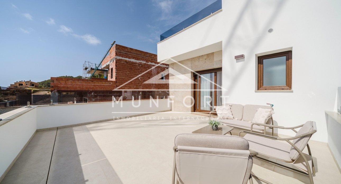 Herverkoop - Luxe villa's -
Polop de La Marina 