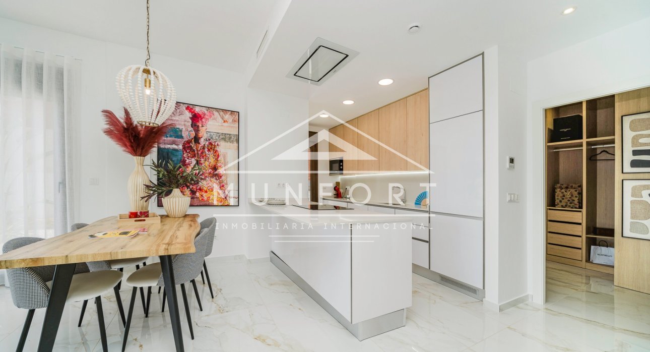 Herverkoop - Luxe villa's -
Polop de La Marina 