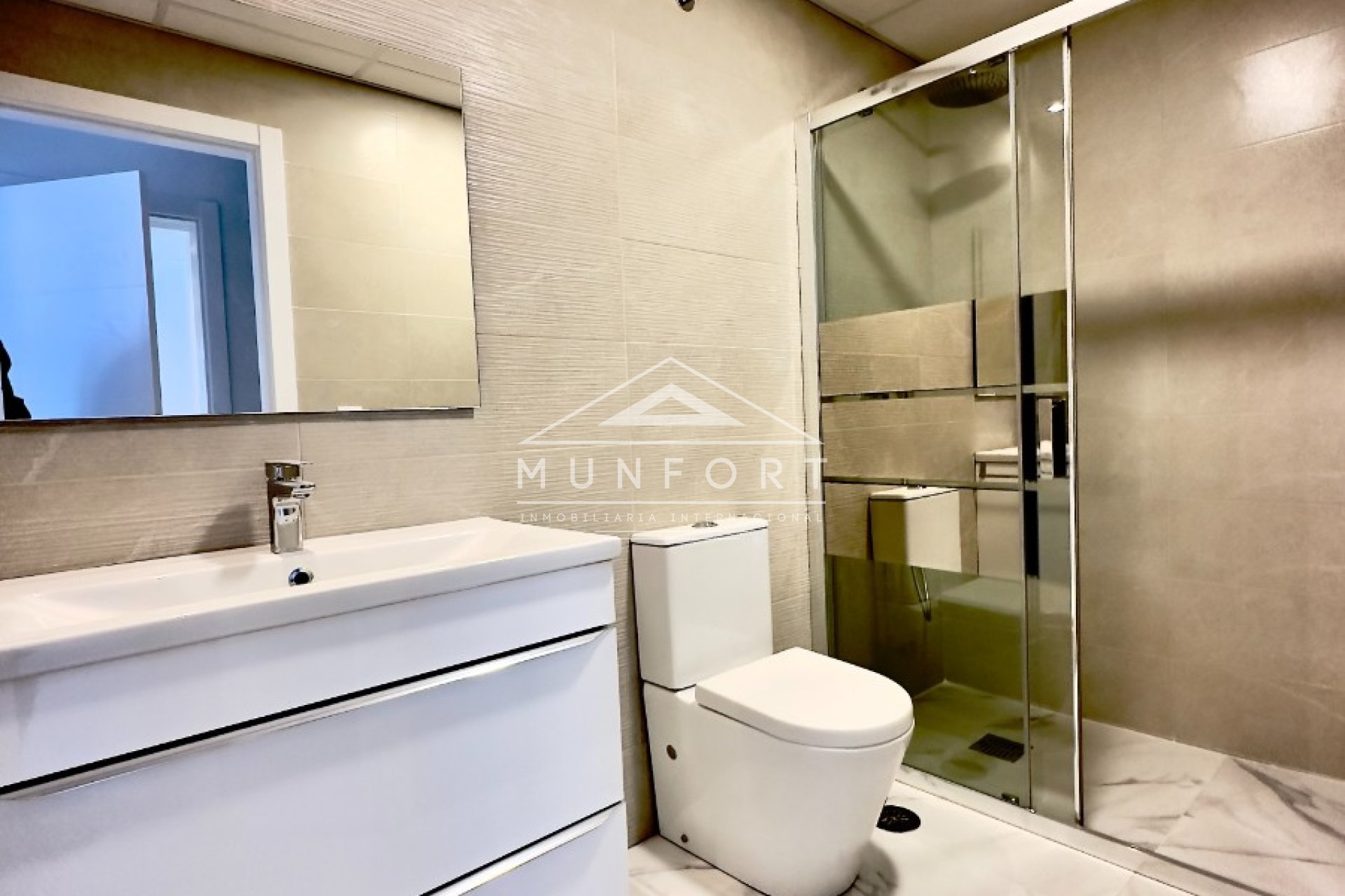 Herverkoop - Luxe villa's -
Rojales - Ciudad Quesada