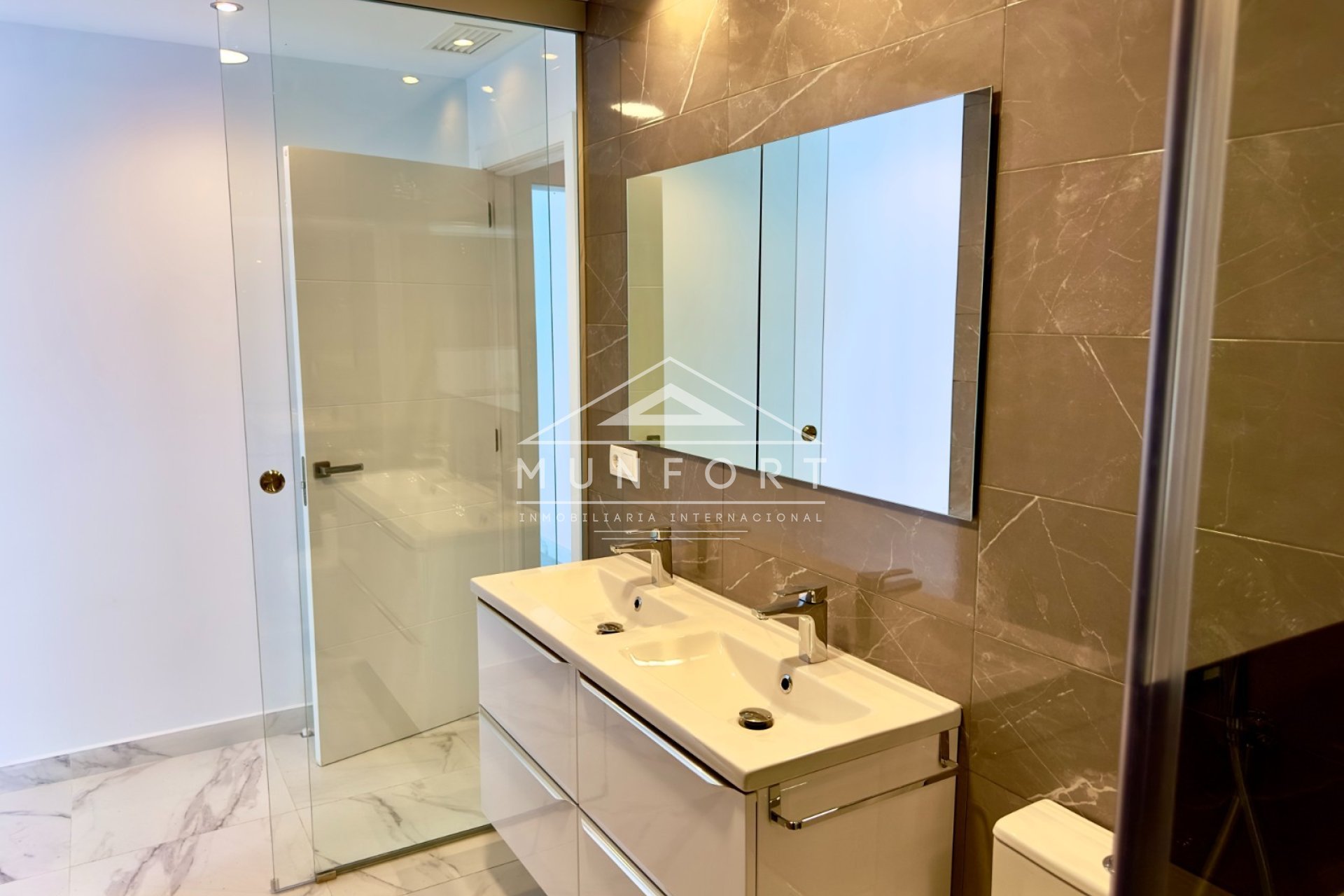 Herverkoop - Luxe villa's -
Rojales - Ciudad Quesada