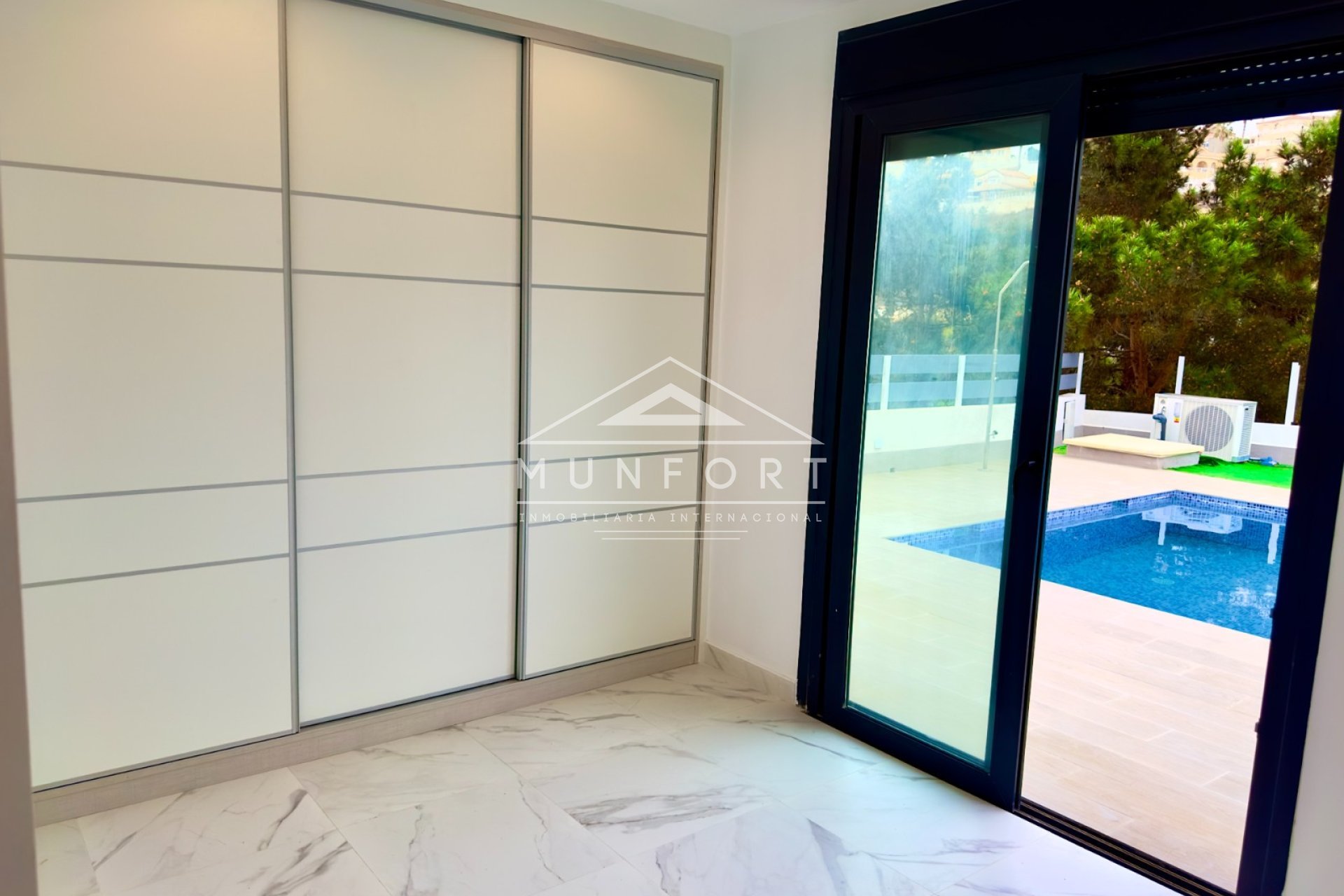 Herverkoop - Luxe villa's -
Rojales - Ciudad Quesada