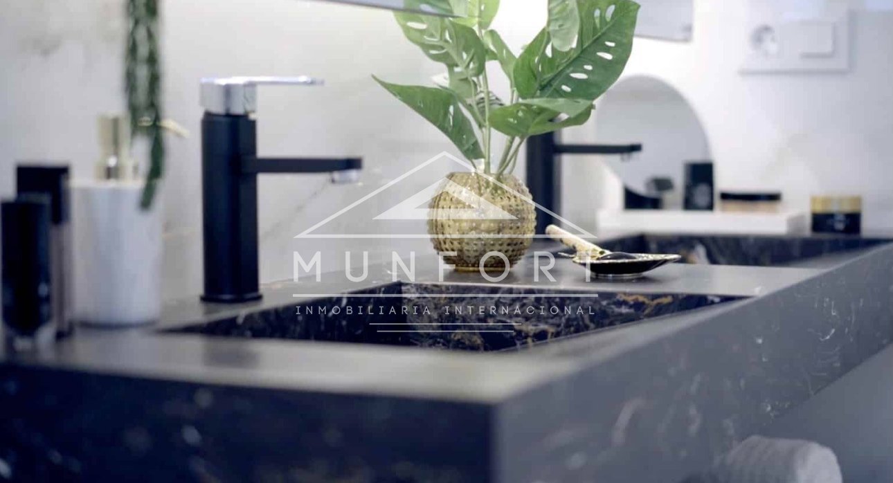 Herverkoop - Luxe villa's -
Rojales - Ciudad Quesada