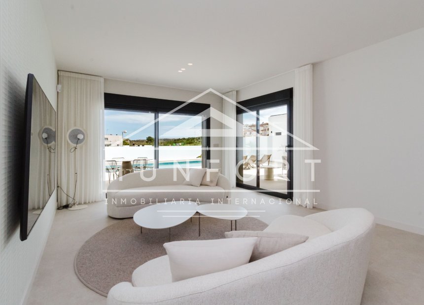 Herverkoop - Luxe villa's -
Rojales - Ciudad Quesada