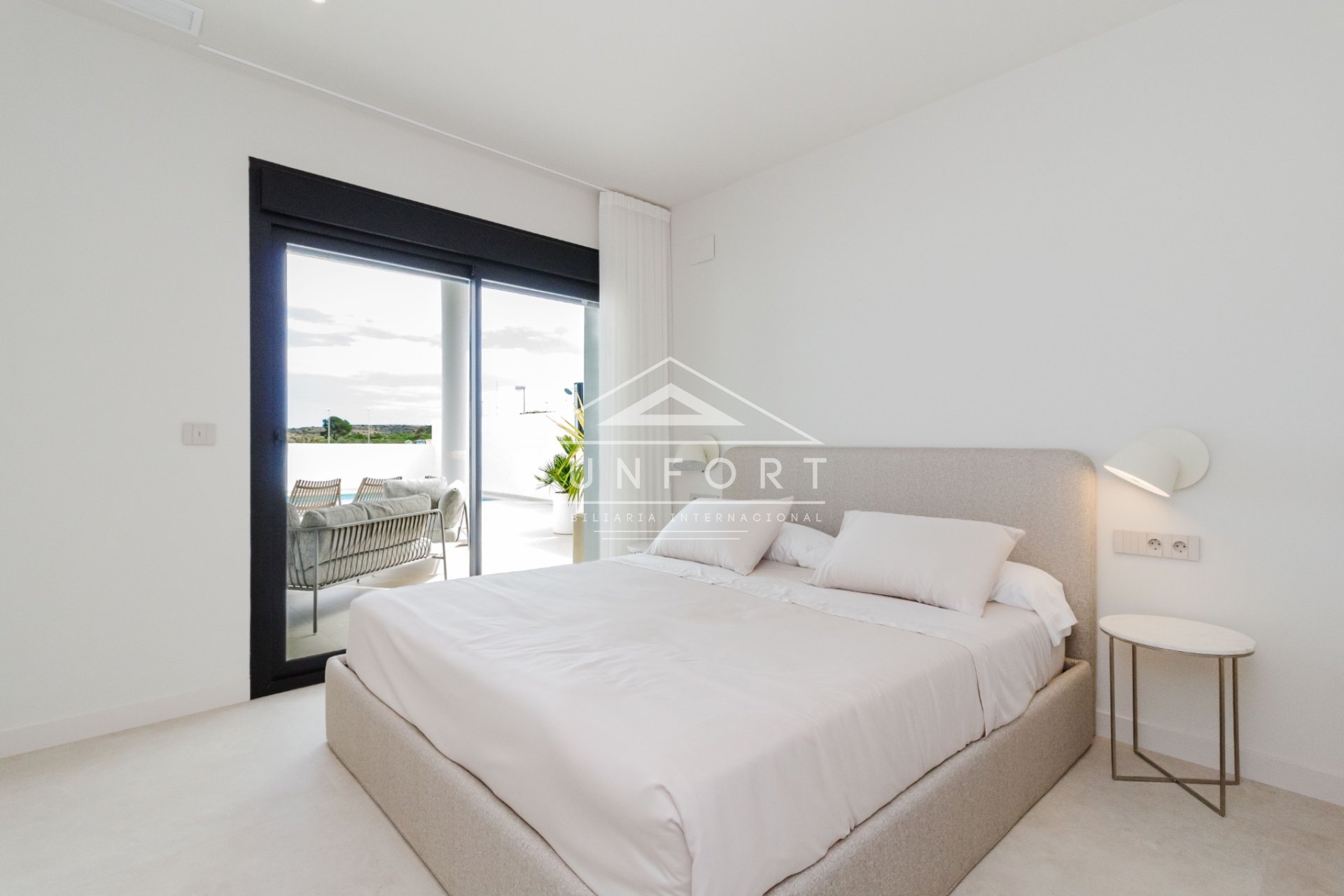 Herverkoop - Luxe villa's -
Rojales - Ciudad Quesada