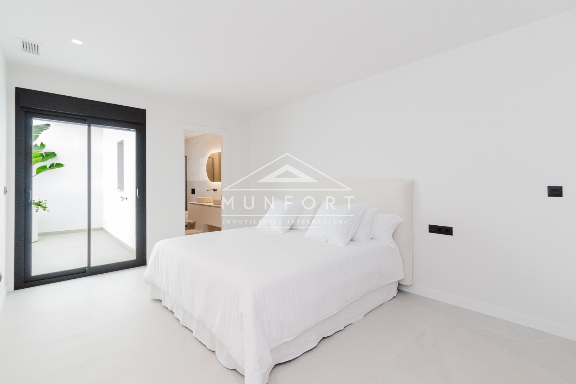 Herverkoop - Luxe villa's -
Rojales - Ciudad Quesada