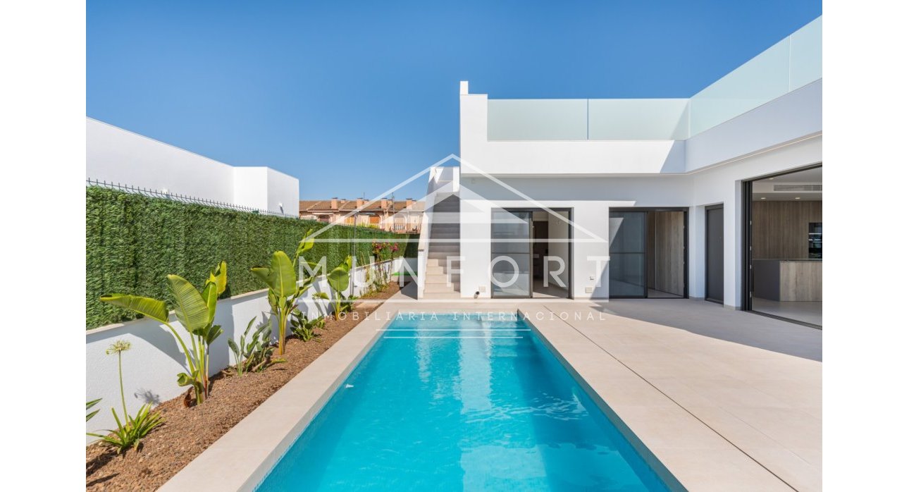 Herverkoop - Luxe villa's -
San Javier