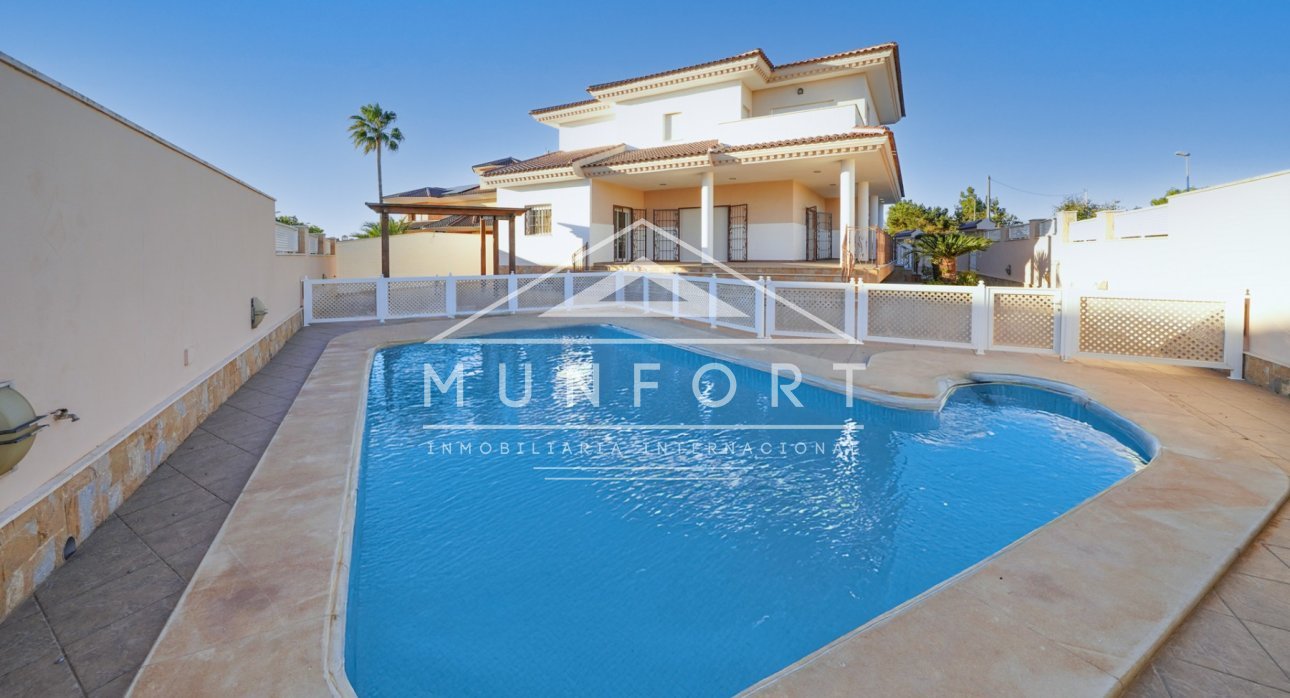 Herverkoop - Luxe villa's -
San Javier