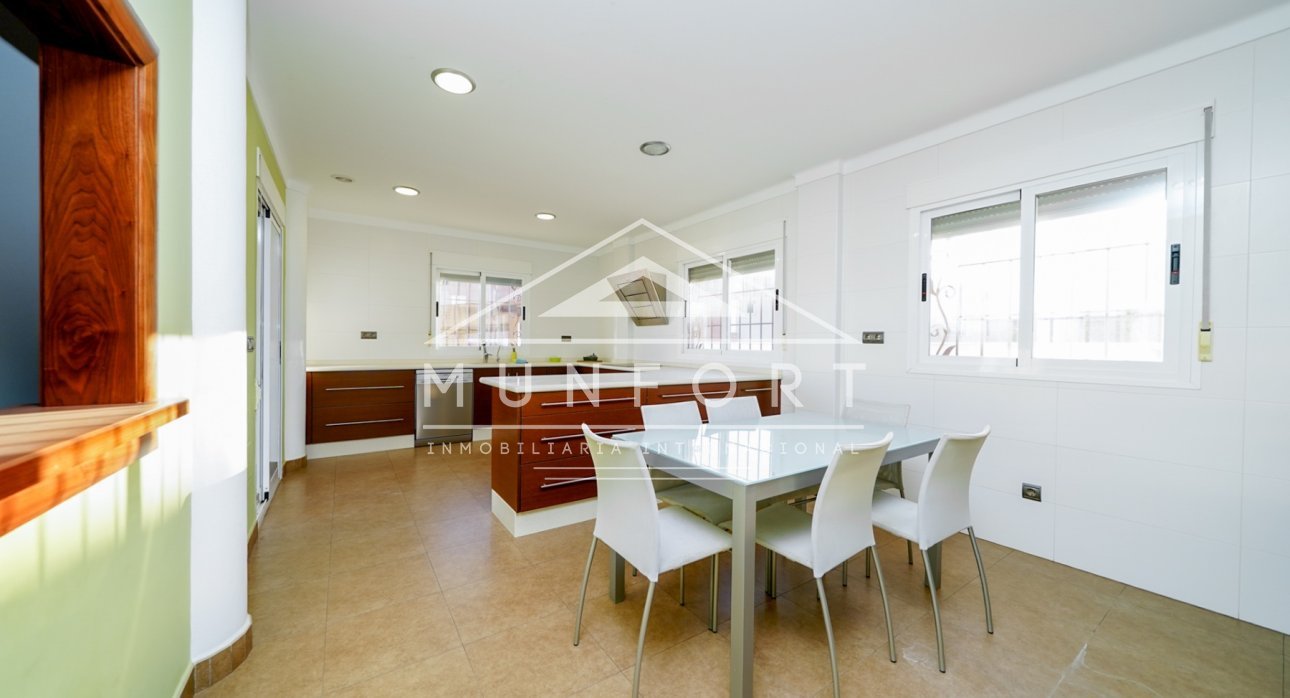 Herverkoop - Luxe villa's -
San Javier