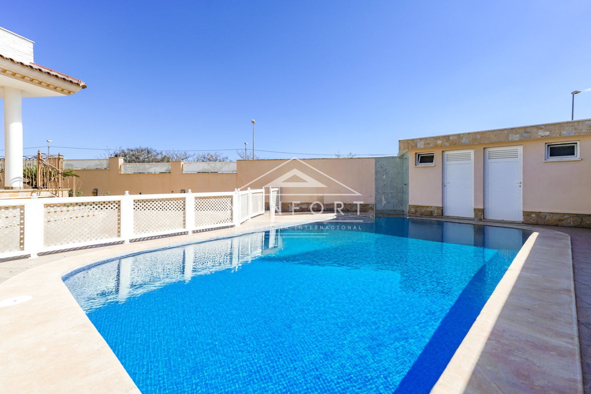 Herverkoop - Luxe villa's -
San Javier