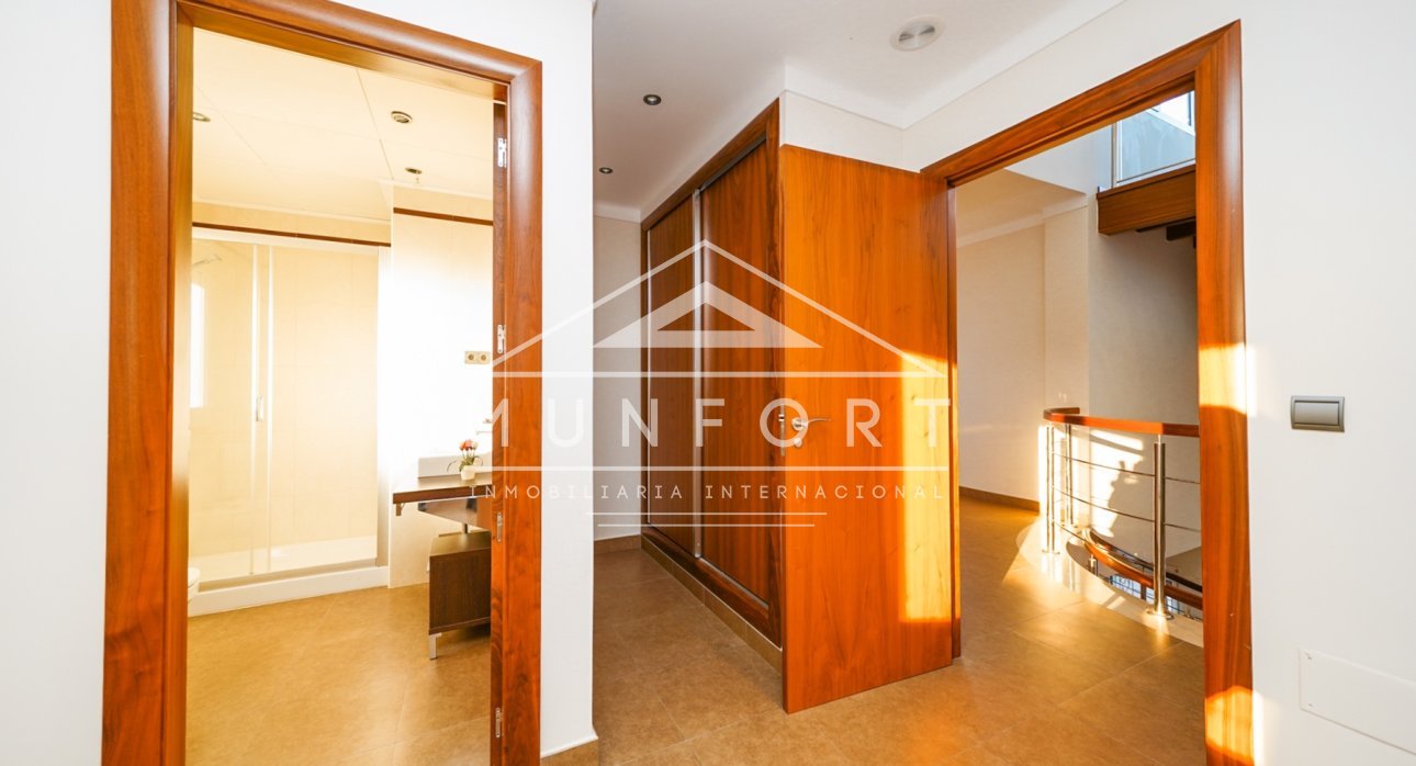 Herverkoop - Luxe villa's -
San Javier