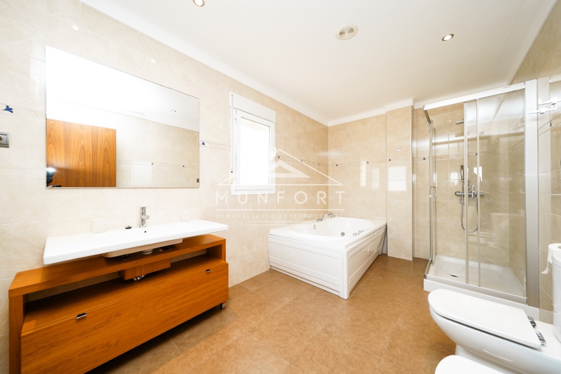 Herverkoop - Luxe villa's -
San Javier