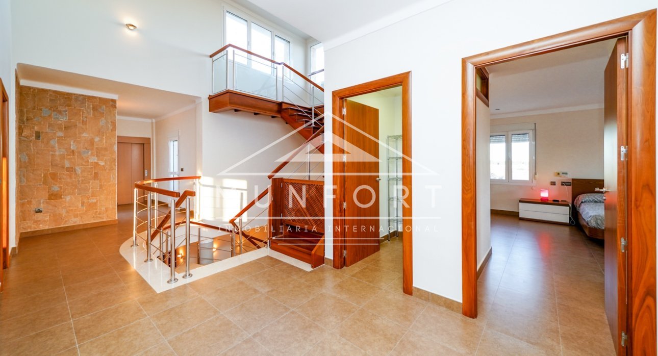 Herverkoop - Luxe villa's -
San Javier