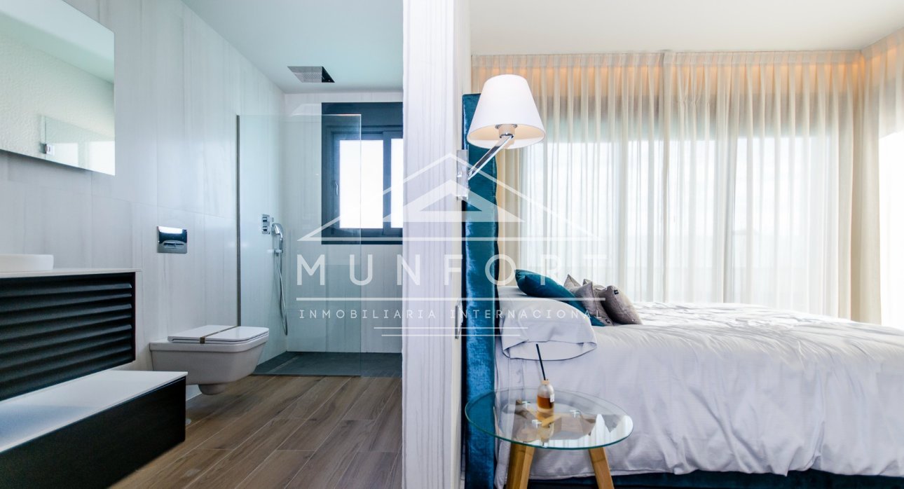 Herverkoop - Luxe villa's -
San Miguel de Salinas