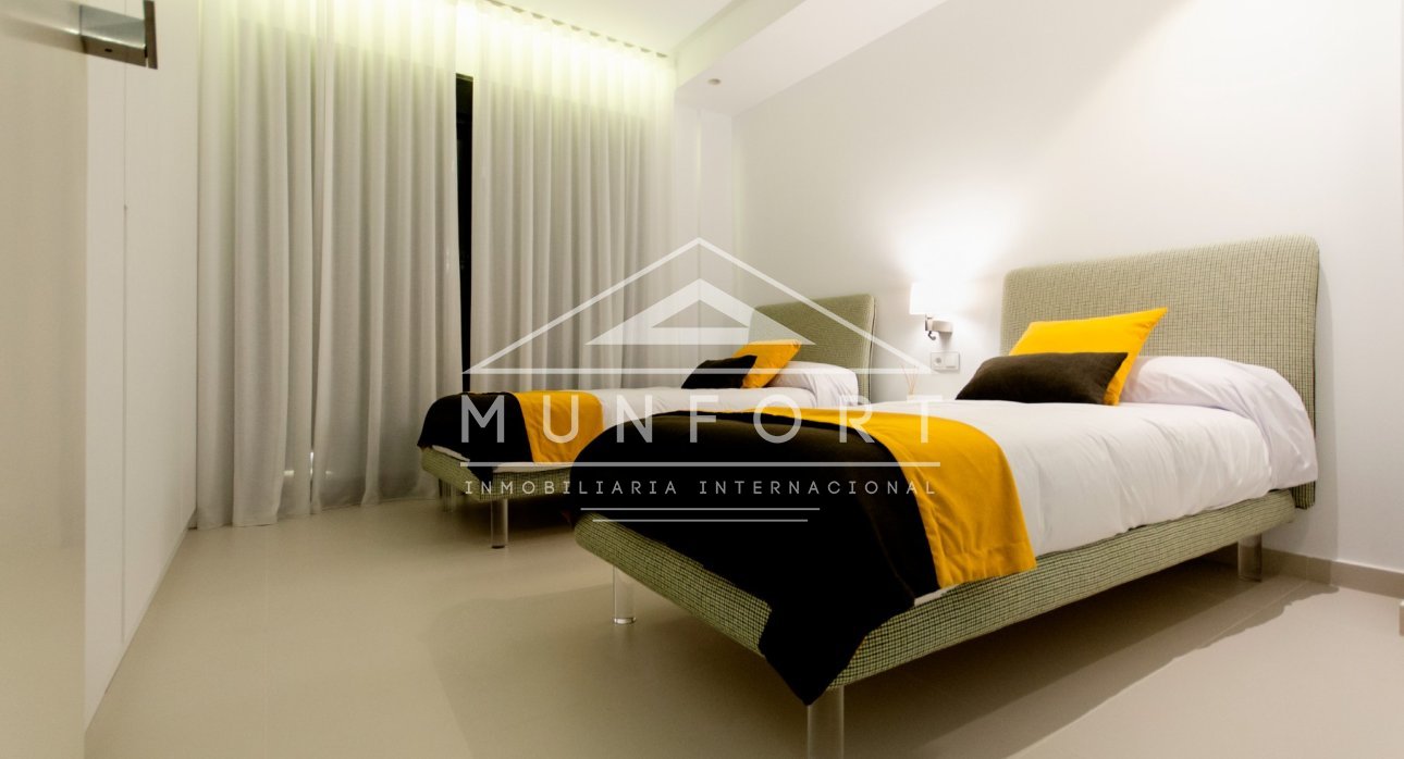 Herverkoop - Luxe villa's -
San Miguel de Salinas