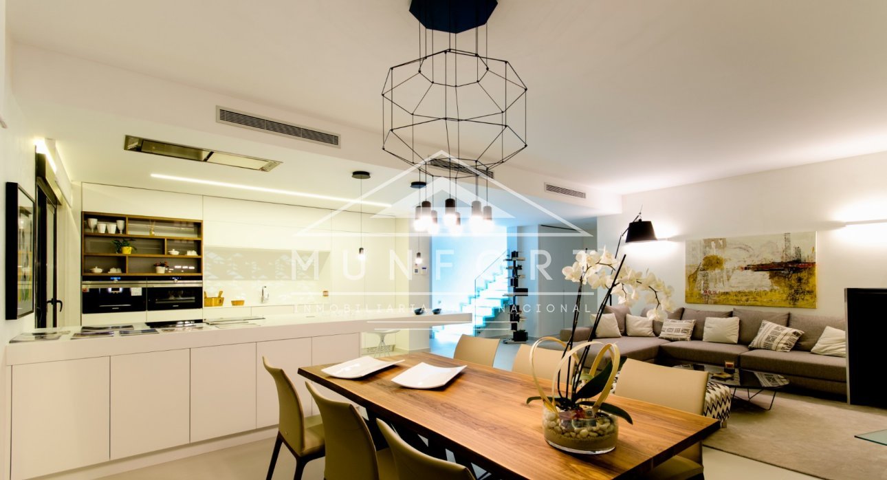 Herverkoop - Luxe villa's -
San Miguel de Salinas