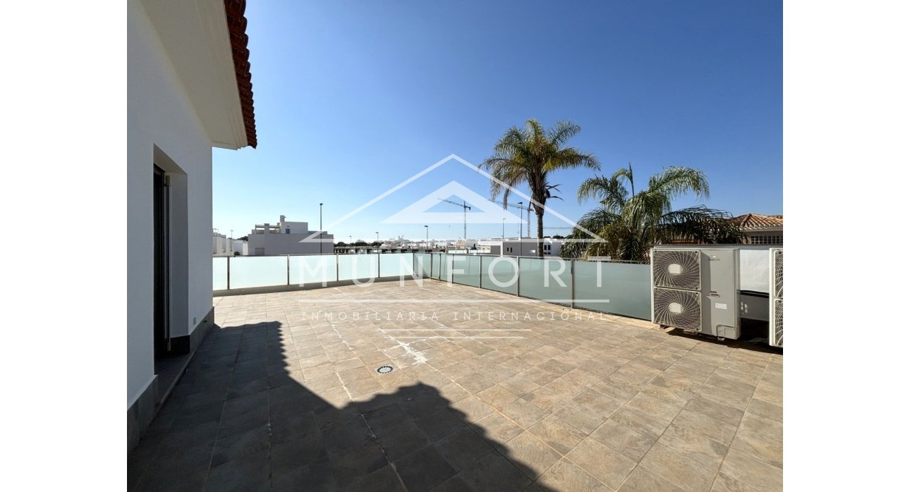 Herverkoop - Luxe villa's -
San Pedro del Pinatar