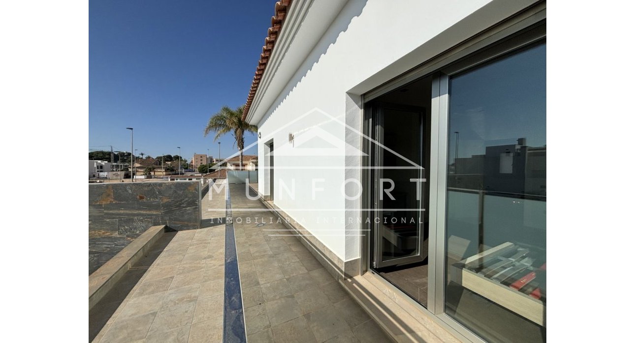 Herverkoop - Luxe villa's -
San Pedro del Pinatar