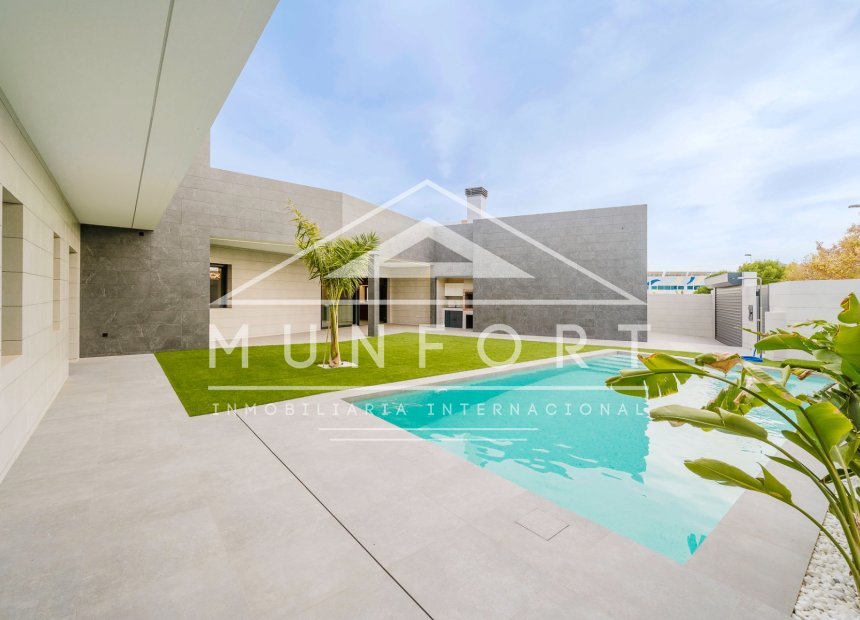 Herverkoop - Luxe villa's -
San Pedro del Pinatar