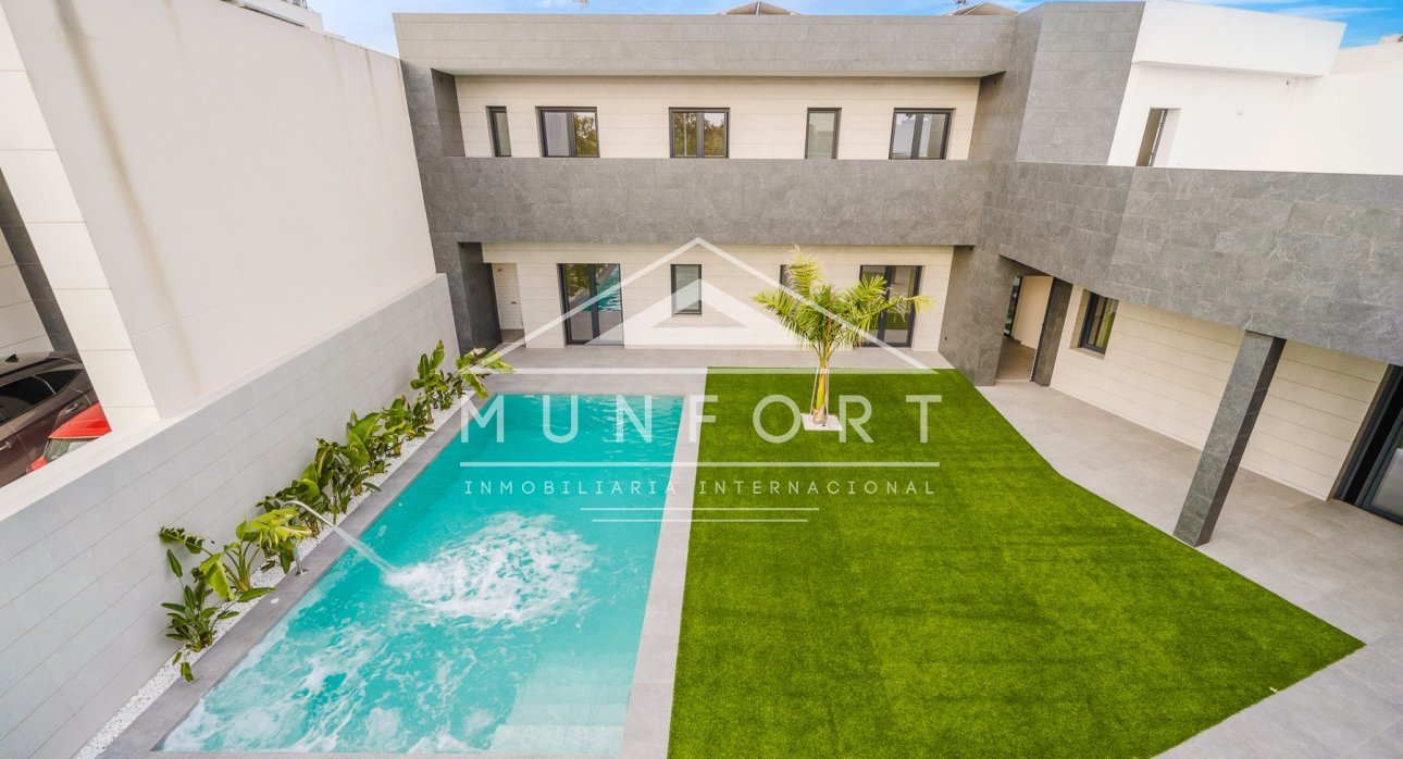 Herverkoop - Luxe villa's -
San Pedro del Pinatar