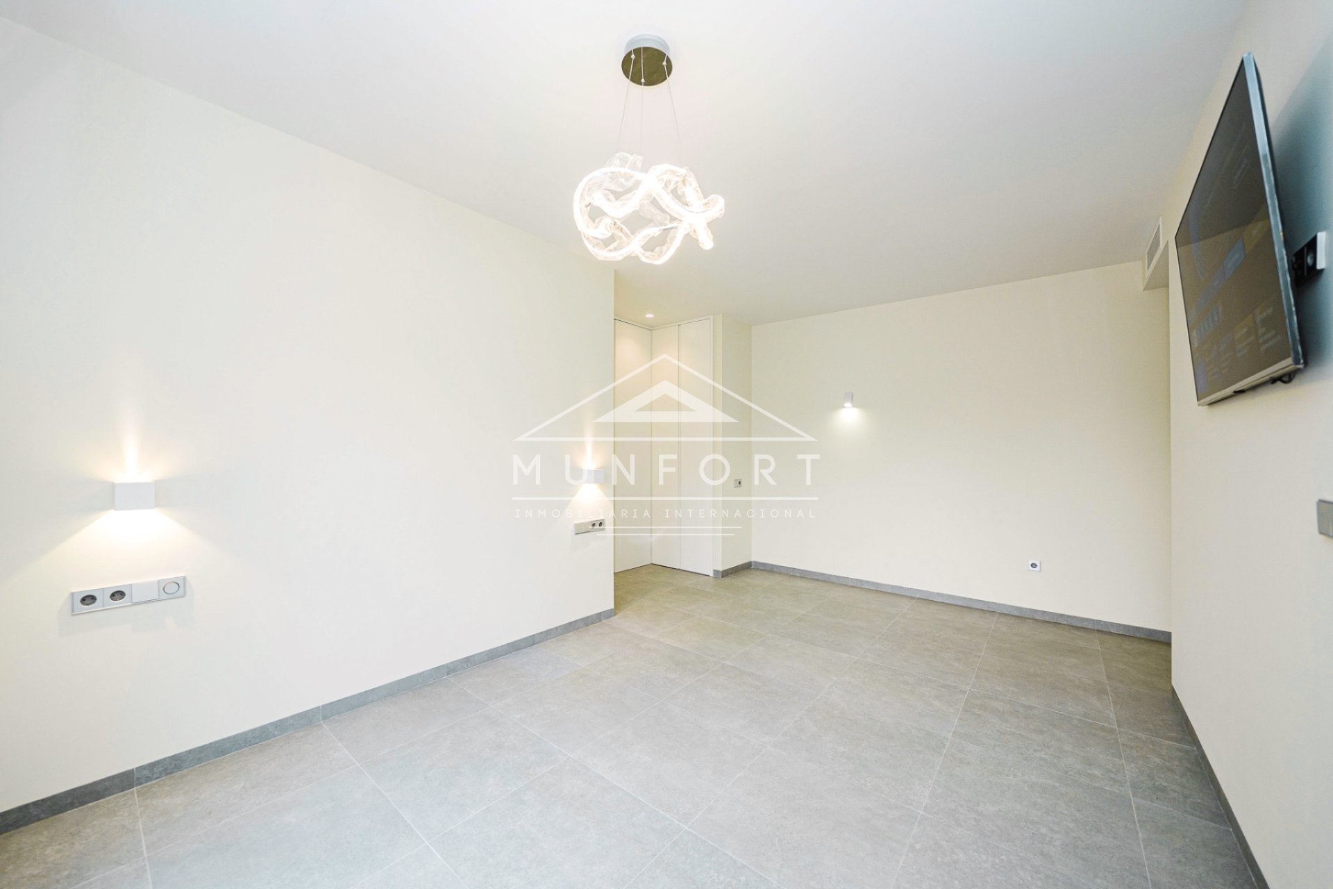 Herverkoop - Luxe villa's -
San Pedro del Pinatar