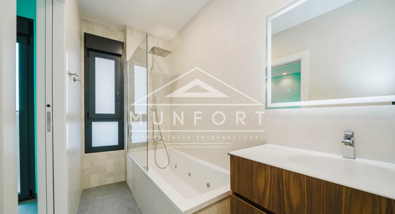 Herverkoop - Luxe villa's -
San Pedro del Pinatar