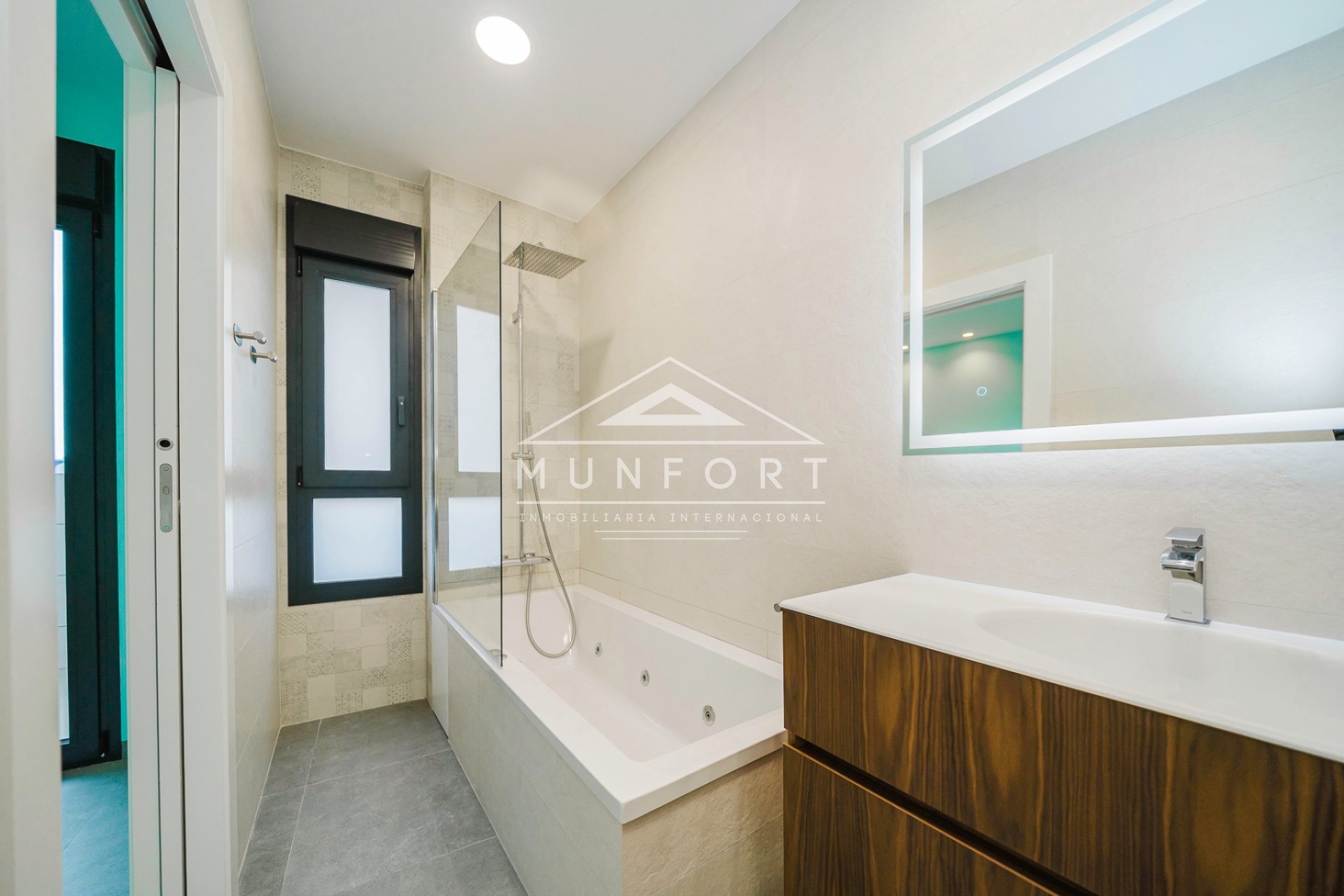 Herverkoop - Luxe villa's -
San Pedro del Pinatar