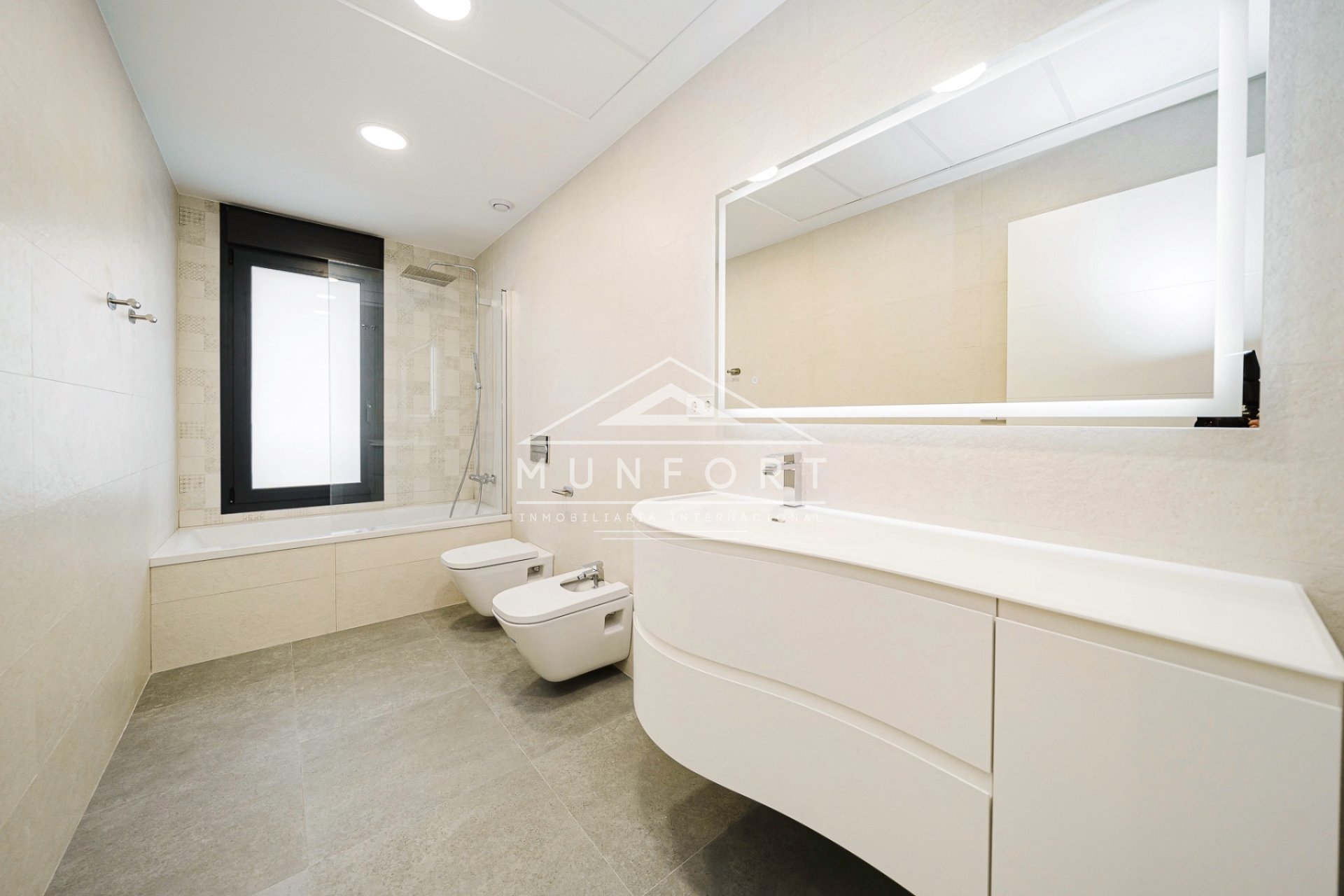 Herverkoop - Luxe villa's -
San Pedro del Pinatar