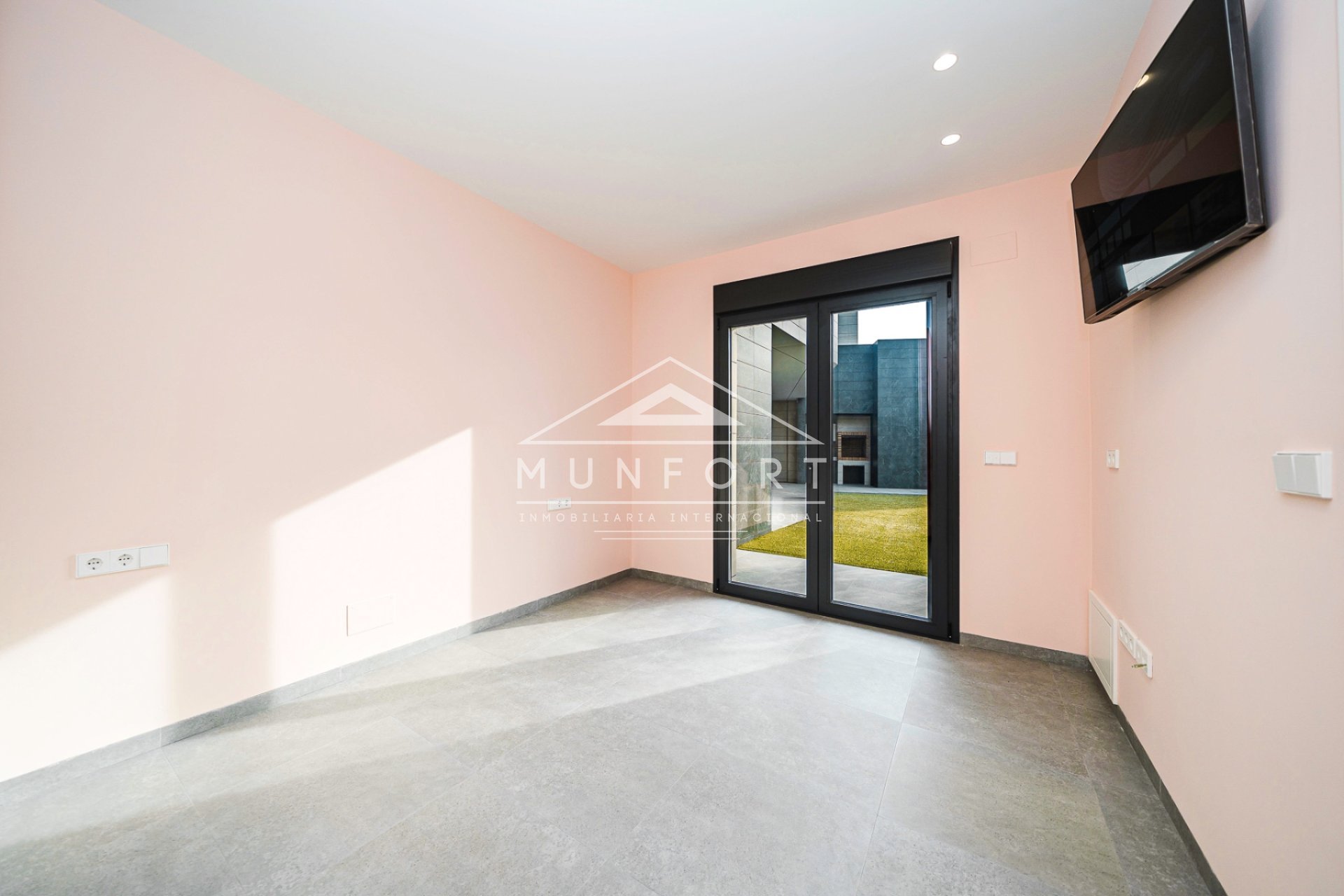 Herverkoop - Luxe villa's -
San Pedro del Pinatar