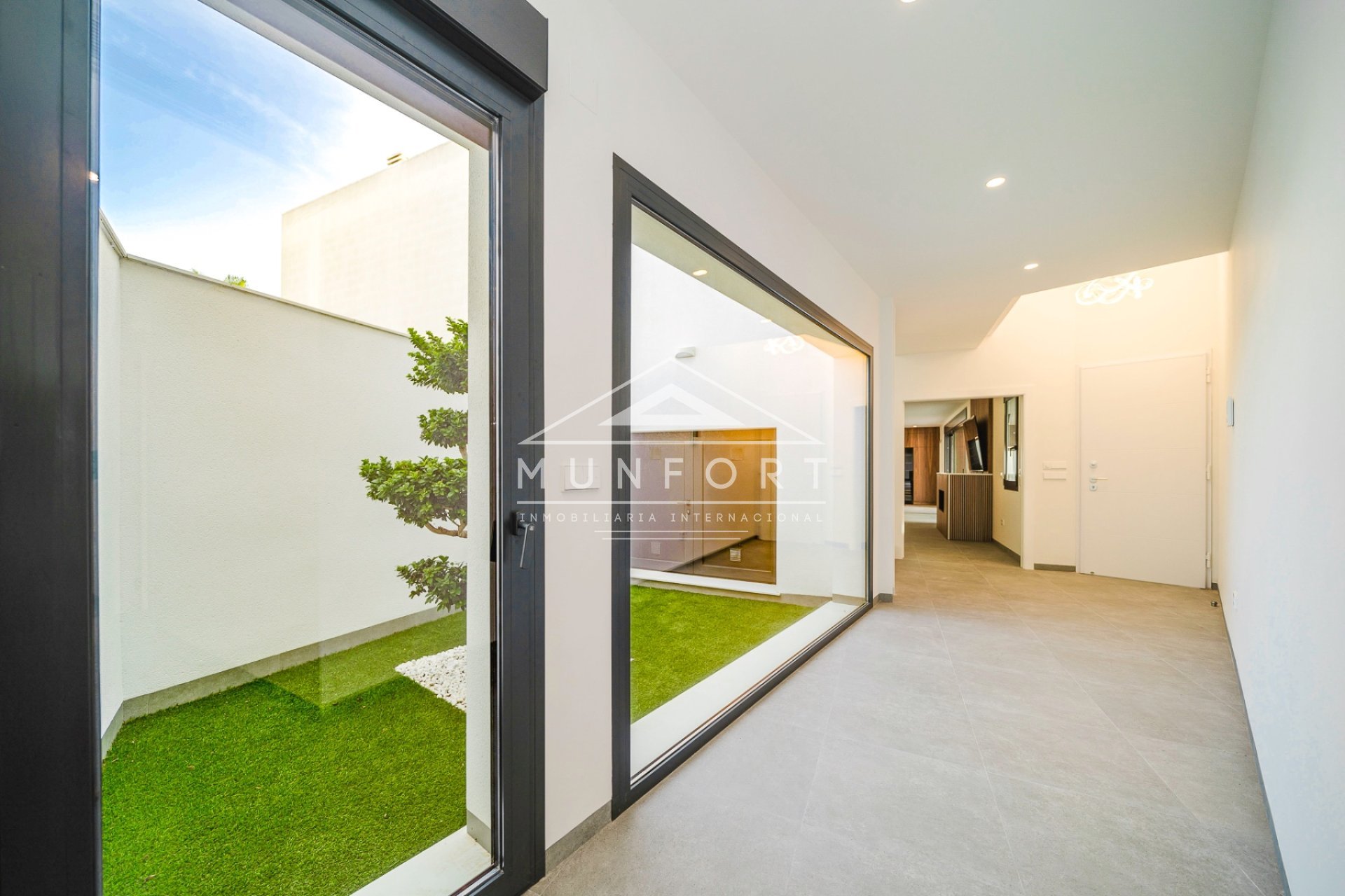 Herverkoop - Luxe villa's -
San Pedro del Pinatar