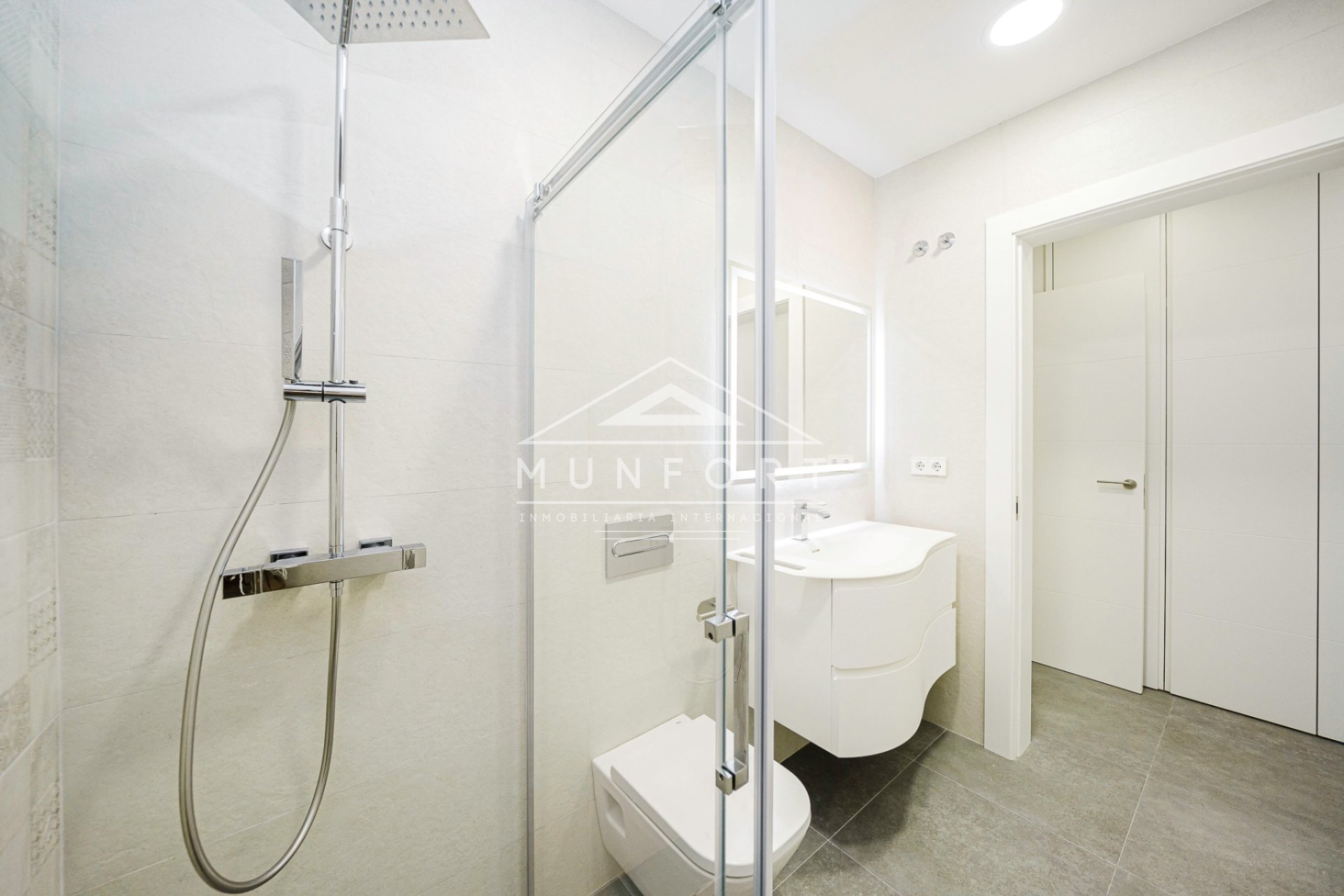 Herverkoop - Luxe villa's -
San Pedro del Pinatar