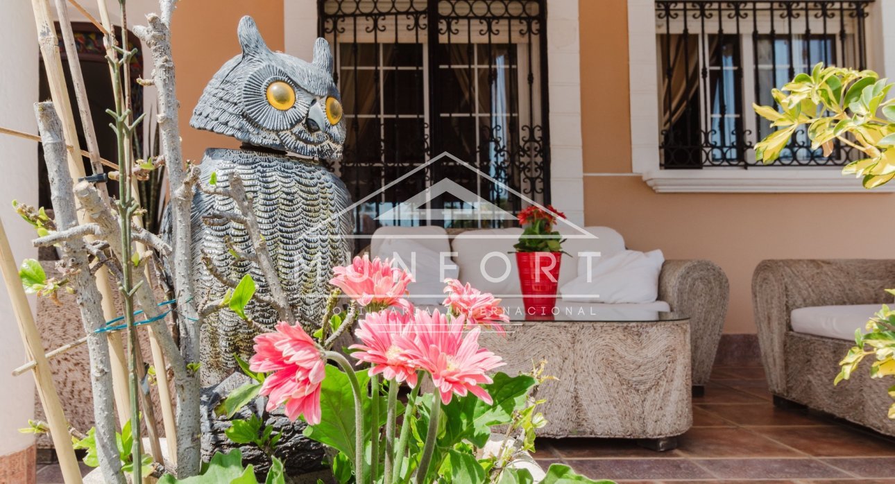 Herverkoop - Luxe villa's -
Torrevieja - La Mata - Torrevieja