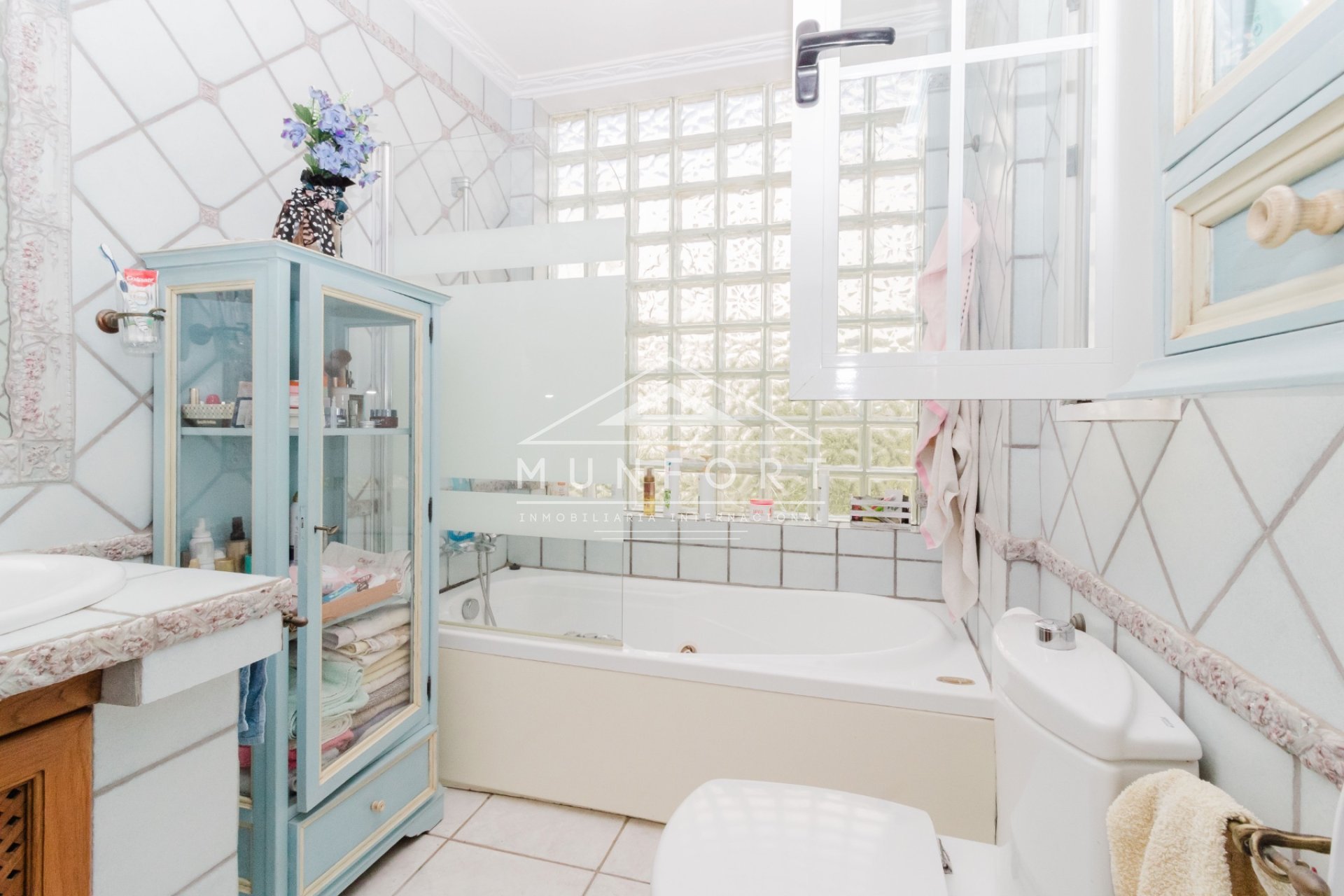 Herverkoop - Luxe villa's -
Torrevieja - La Mata - Torrevieja