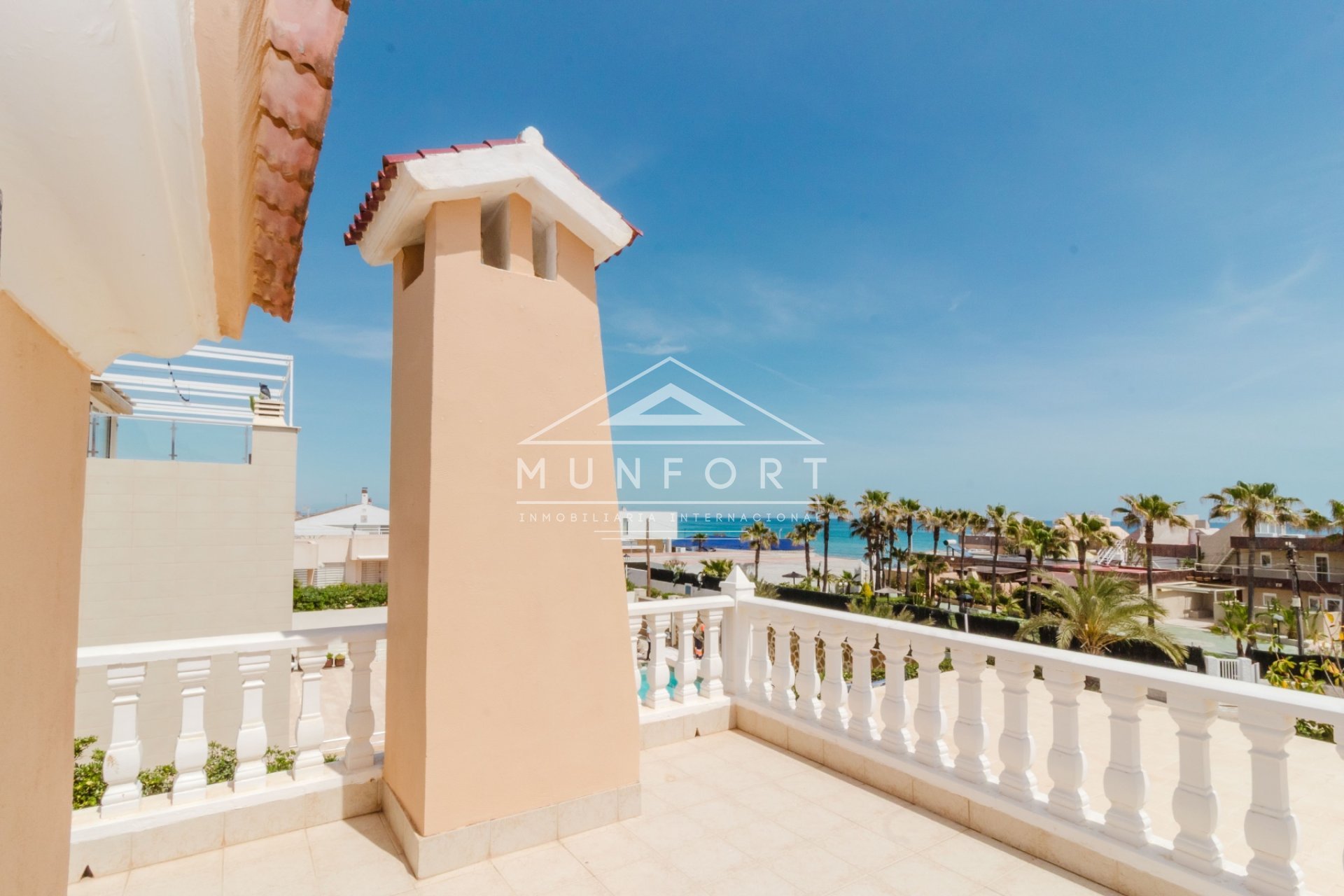 Herverkoop - Luxe villa's -
Torrevieja - La Mata - Torrevieja