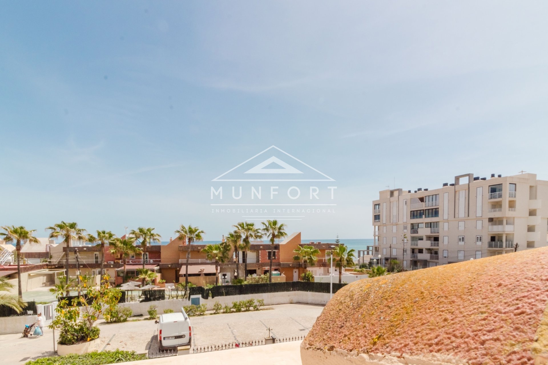 Herverkoop - Luxe villa's -
Torrevieja - La Mata - Torrevieja