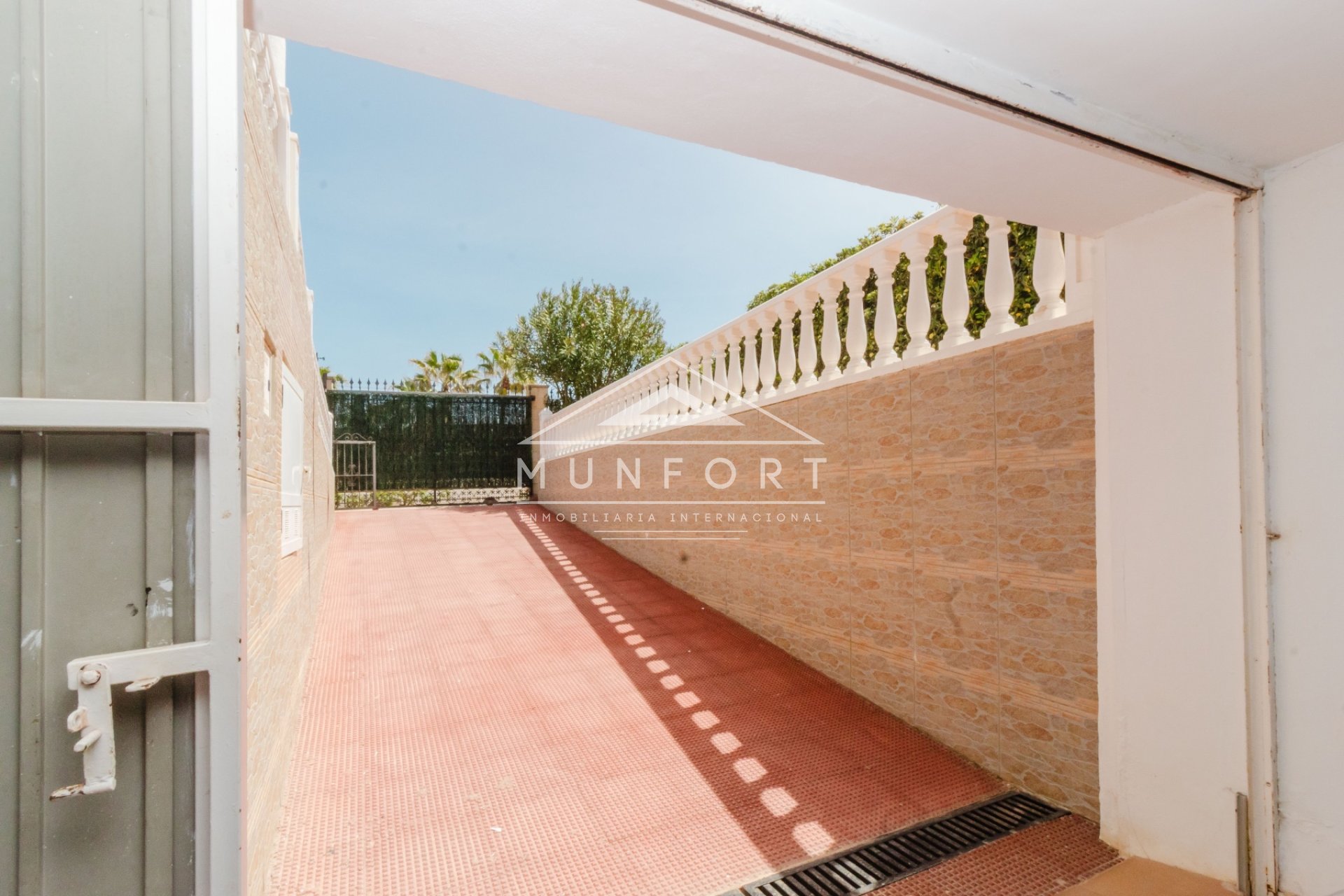 Herverkoop - Luxe villa's -
Torrevieja - La Mata - Torrevieja