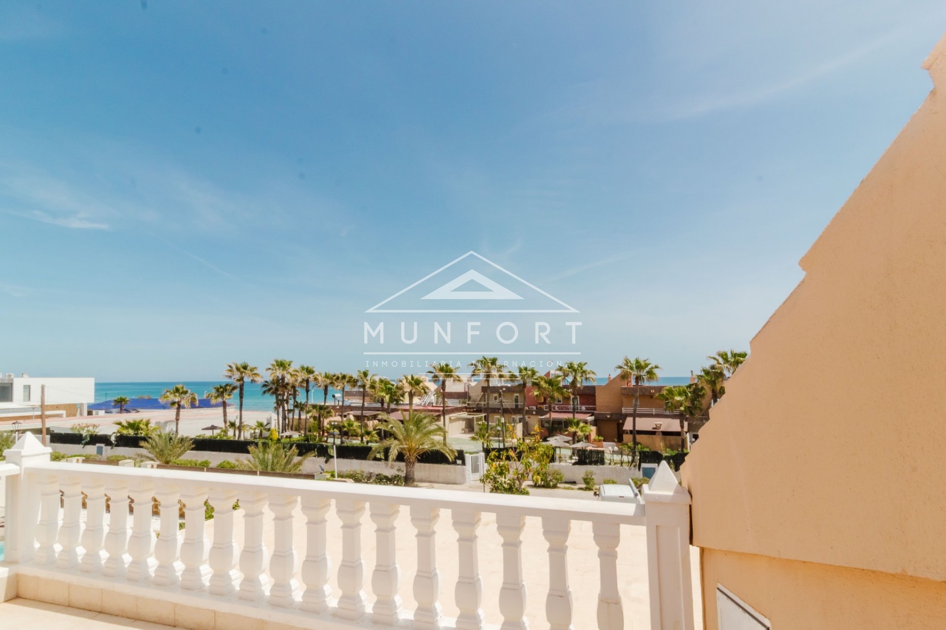 Herverkoop - Luxe villa's -
Torrevieja - La Mata - Torrevieja