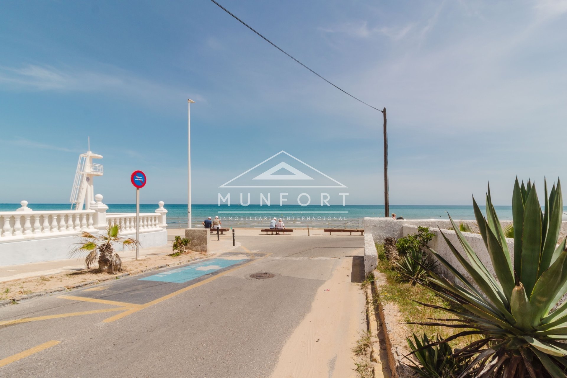 Herverkoop - Luxe villa's -
Torrevieja - La Mata - Torrevieja