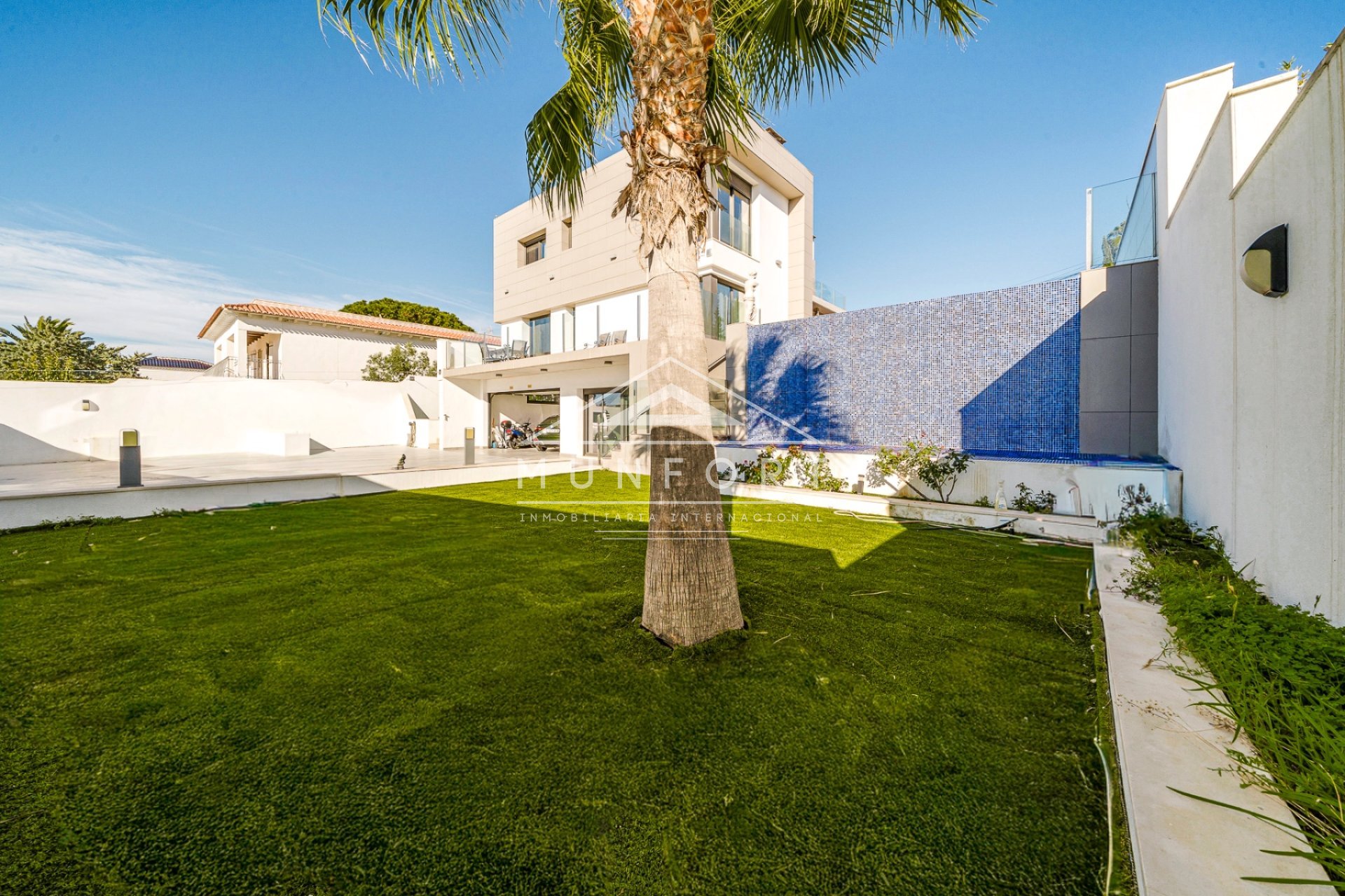 Herverkoop - Luxe villa's -
Torrevieja - Los Balcones - Torrevieja