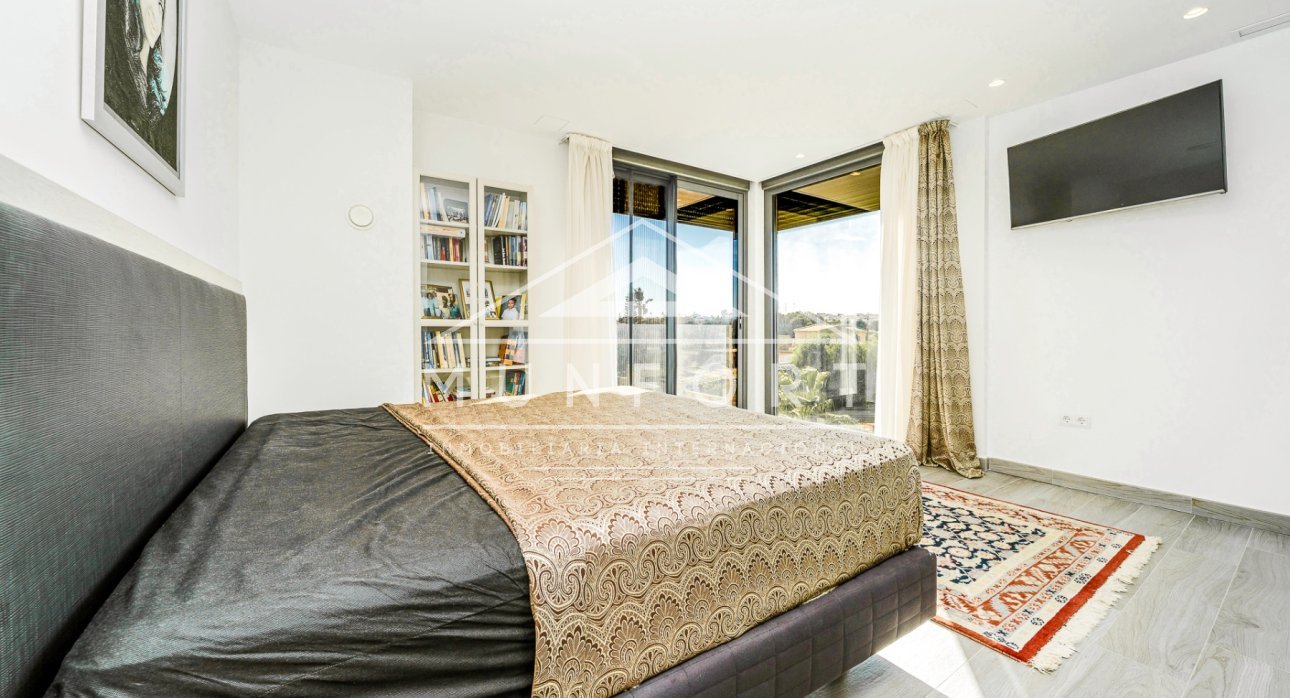 Herverkoop - Luxe villa's -
Torrevieja - Los Balcones - Torrevieja