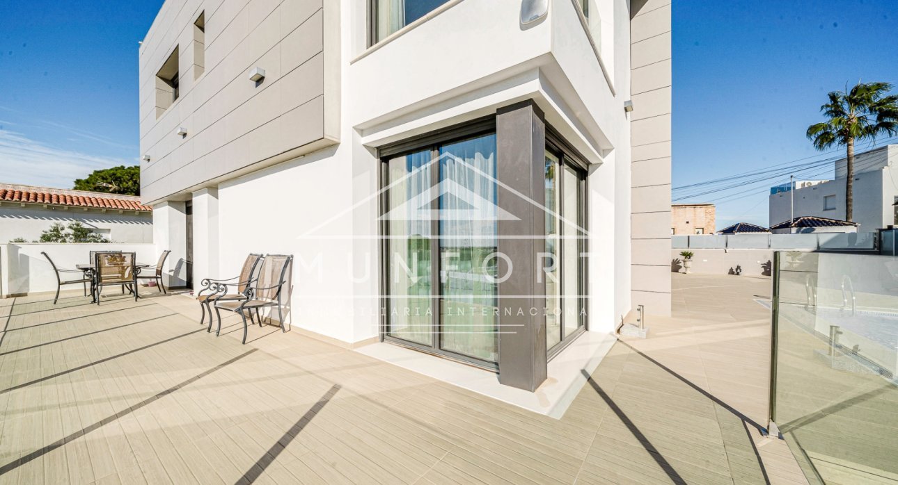 Herverkoop - Luxe villa's -
Torrevieja - Los Balcones - Torrevieja
