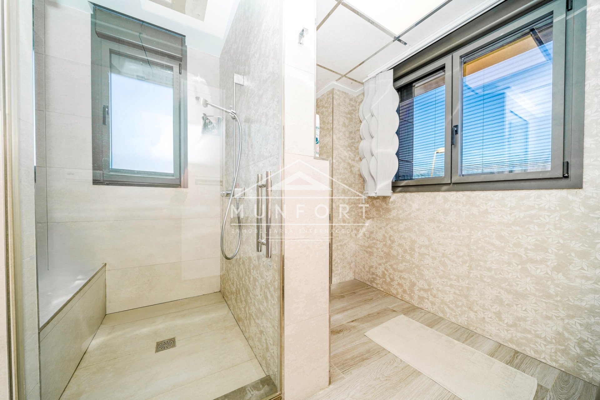 Herverkoop - Luxe villa's -
Torrevieja - Los Balcones - Torrevieja