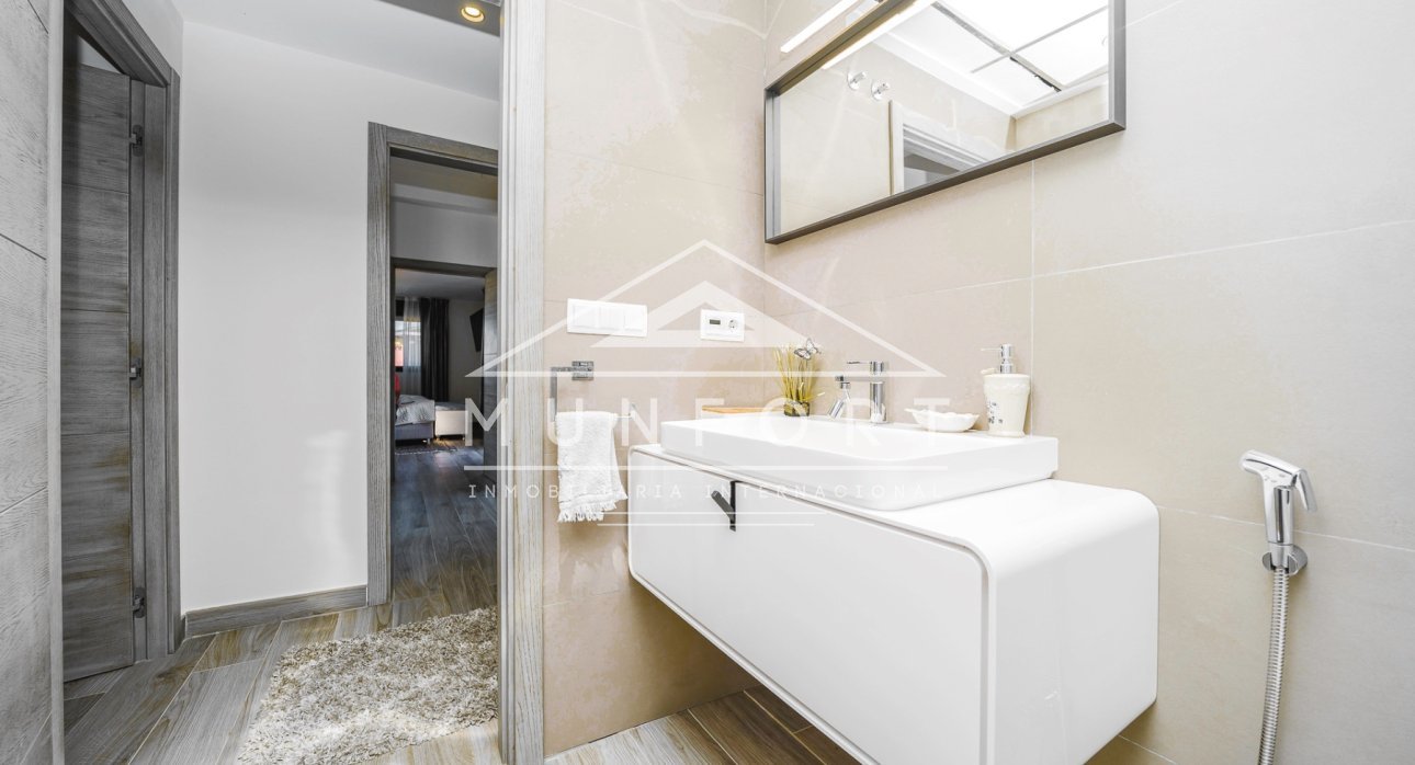 Herverkoop - Luxe villa's -
Torrevieja - Los Balcones - Torrevieja